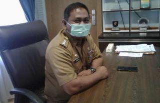 Pengurusan Adminduk di Kantor Kecamatan Payung Sekaki Lampirkan Bukti Vaksin Covid-19