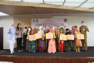 Siswi SD Asal Dumai Silvia Amitasya Berhasil Raih Juara Pertama Lomba Bertutur se-Provinsi Riau