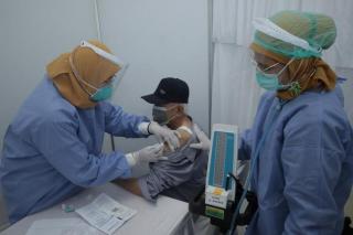 Presiden Putuskan Vaksinasi Berbayar Dibatalkan