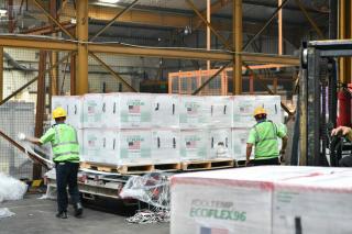 3,5 Juta Dosis Vaksin Moderna dan 620 Ribu Dosis AstraZenecca Tiba di Indonesia