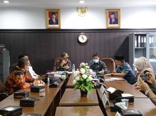 Komisi I DPRD Pekanbaru Hearing dengan Manajemen RS Awal Bros