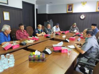 Jelang Transisi Pengelola Pasar Bawah Pekanbaru, Pedagang Pasar Datangi DPRD