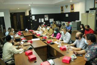 Komisi IV Hearing Bersama DLHK serta Kedua Perusahaan Pengangkutan Sampah Bahas Sistem Kontrak Kerja