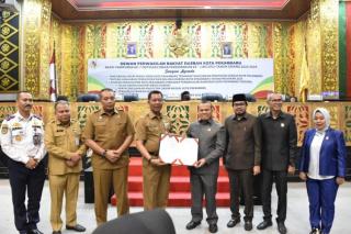 DPRD Kota Pekanbaru Gelar Sidang Paripurna Pengesahan Perda Pajak dan Retribusi Daerah