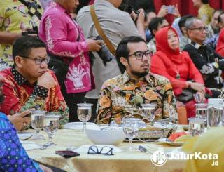 Ginda Burnama Hadiri Pelepasan Akhir Masa Jabatan Edy Natar Sebagai Gubernur Riau