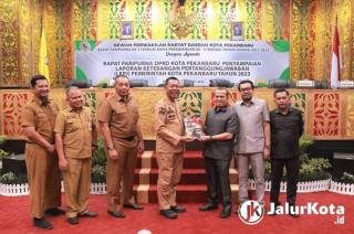 DPRD Gelar Paripurna Penyampaian LKPJ Pemko Pekanbaru Tahun 2023