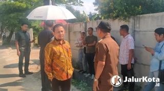 Komisi IV DPRD Pekanbaru Sidak Jalan Rusak di Payung Sekaki
