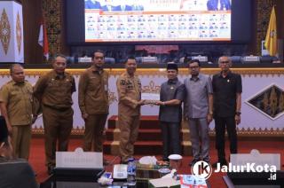 DPRD Pekanbaru Gelar Rapat Paripurna Penyampaian Ranperda Kawasan Tanpa Rokok dan Perubahan Perda Nomor 2 Tahun 2017