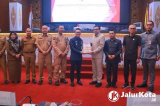 Rapat Paripurna Penyampaian Pidato Pengantar Nota Keuangan APBD-P 2024 dan APBD Murni 2025