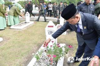 Pimpinan DPRD Pekanbaru Sementara Bersama Forkopimda Ikuti Upacara Ziarah Nasional Peringatan HUT Ke-79 TNI